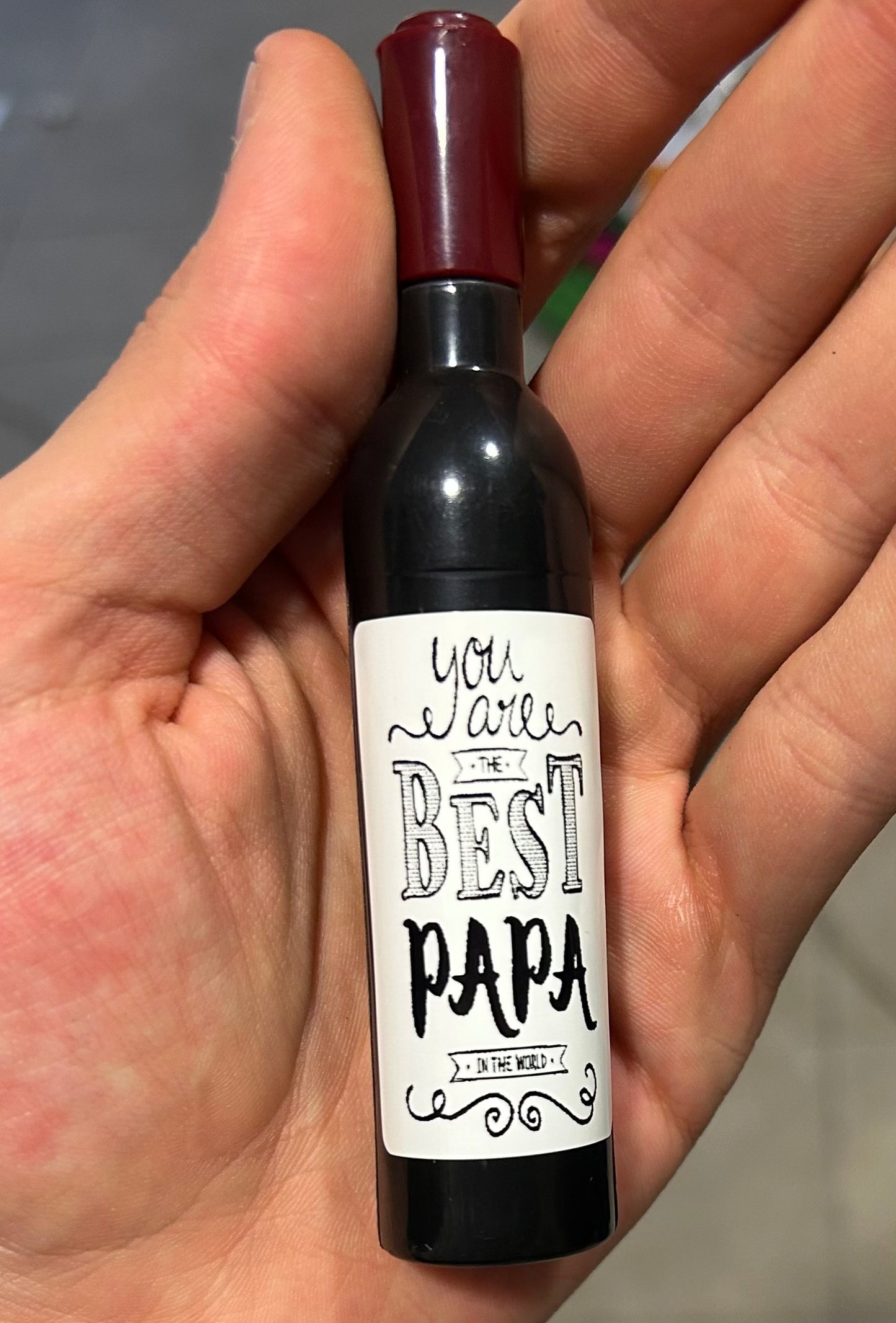 Apribottiglia Magnetico a Forma di Bottiglia di Vino – Personalizzabile